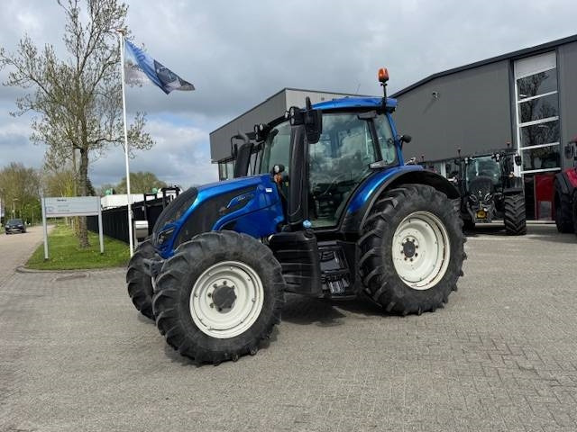 Valtra N134 Versu Smart Touch, GPS - Τρακτέρ: φωτογραφία 3 Valtra N134 Versu Smart Touch, GPS - Τρακτέρ: φωτογραφία 3