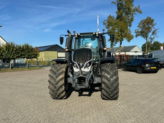 Valtra T214 Versu - Τρακτέρ: φωτογραφία 5 Valtra T214 Versu - Τρακτέρ: φωτογραφία 5
