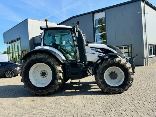 Valtra T214 Versu - Τρακτέρ: φωτογραφία 4 Valtra T214 Versu - Τρακτέρ: φωτογραφία 4