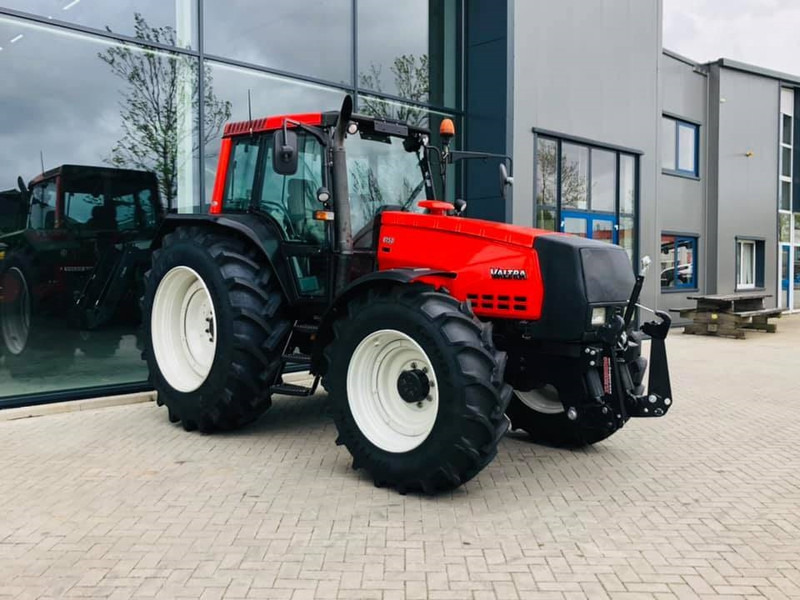 Valtra Valmet Zuidberg Fronthef - Τρακτέρ: φωτογραφία 1 Valtra Valmet Zuidberg Fronthef - Τρακτέρ: φωτογραφία 1