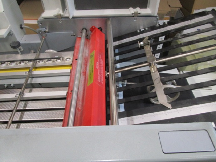 MB MULTIPLI 35 MIT GESTELL - Διπλωτική μηχανή: φωτογραφία 3 MB MULTIPLI 35 MIT GESTELL - Διπλωτική μηχανή: φωτογραφία 3