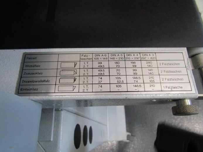 MB MULTIPLI 35 MIT GESTELL - Διπλωτική μηχανή: φωτογραφία 5 MB MULTIPLI 35 MIT GESTELL - Διπλωτική μηχανή: φωτογραφία 5