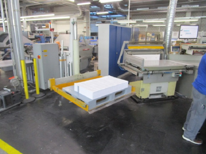 POLAR 137 ED-AT - Μηχανή κοπής χαρτιού: φωτογραφία 3 POLAR 137 ED-AT - Μηχανή κοπής χαρτιού: φωτογραφία 3