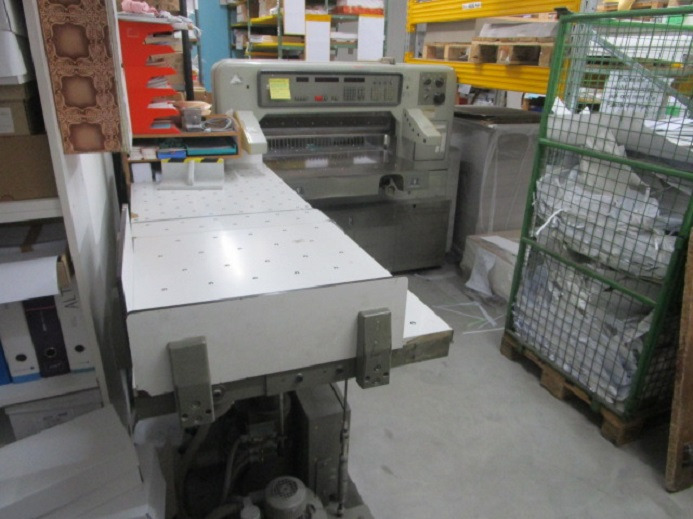 POLAR 92 EMC - Μηχανή κοπής χαρτιού: φωτογραφία 2 POLAR 92 EMC - Μηχανή κοπής χαρτιού: φωτογραφία 2