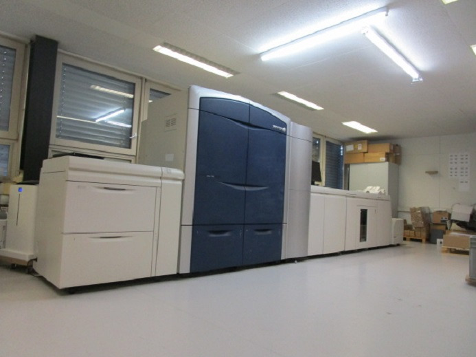 XEROX COLORPRESS 1000 / Colour 1000 mit Freeflow Printserver und Clear Toner - Mηχάνημα ψηφιακής εκτύπωσης: φωτογραφία 2 XEROX COLORPRESS 1000 / Colour 1000 mit Freeflow Printserver und Clear Toner - Mηχάνημα ψηφιακής εκτύπωσης: φωτογραφία 2