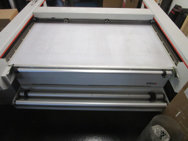 ZÜND SCHNEIDEPLOTTER P-1200 PLUS - Μηχανή κοπής χαρτιού: φωτογραφία 3 ZÜND SCHNEIDEPLOTTER P-1200 PLUS - Μηχανή κοπής χαρτιού: φωτογραφία 3