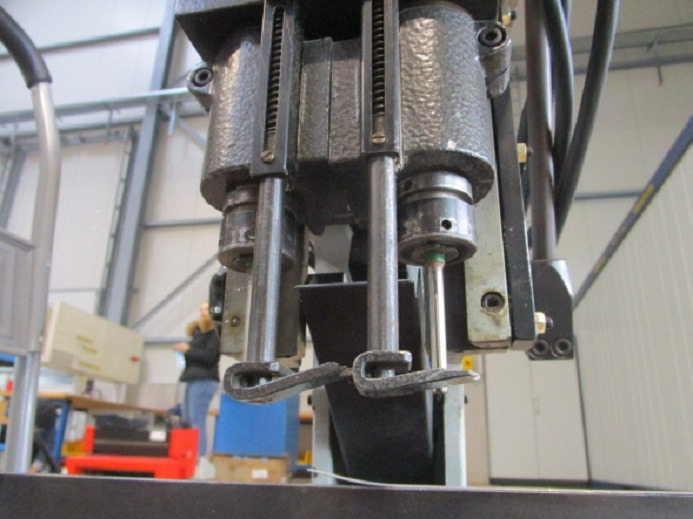 ZWEISPINDELBOHRMASCHINE STAGO ASS 2005 - Εκτυπωτική μηχανή: φωτογραφία 4 ZWEISPINDELBOHRMASCHINE STAGO ASS 2005 - Εκτυπωτική μηχανή: φωτογραφία 4
