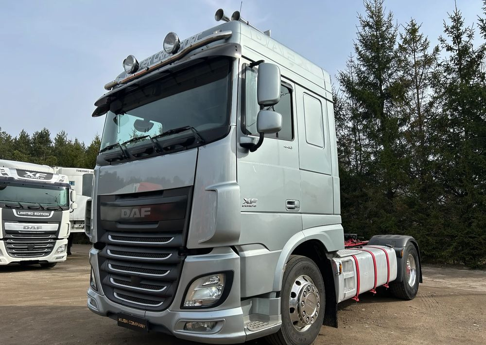 DAF XF 106 440 KM / AUTOMAT / RETARDER / HYDRAULIKA HYVA / ALUFELGI ALCOA / 2017 ROK !! - Τράκτορας: φωτογραφία 3 DAF XF 106 440 KM / AUTOMAT / RETARDER / HYDRAULIKA HYVA / ALUFELGI ALCOA / 2017 ROK !! - Τράκτορας: φωτογραφία 3