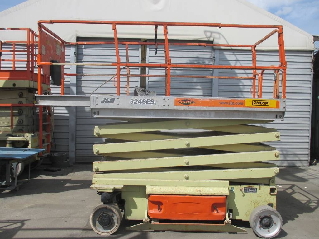 JLG 3246 ES - Ψαλιδωτό ανυψωτικό: φωτογραφία 1 JLG 3246 ES - Ψαλιδωτό ανυψωτικό: φωτογραφία 1