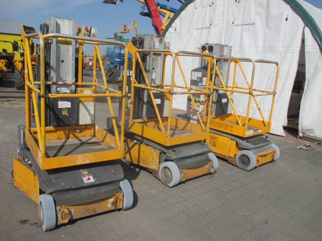 JLG Toucan Junior 8 - Κάθετος ανελκυστήρας με κατάρτι: φωτογραφία 1 JLG Toucan Junior 8 - Κάθετος ανελκυστήρας με κατάρτι: φωτογραφία 1