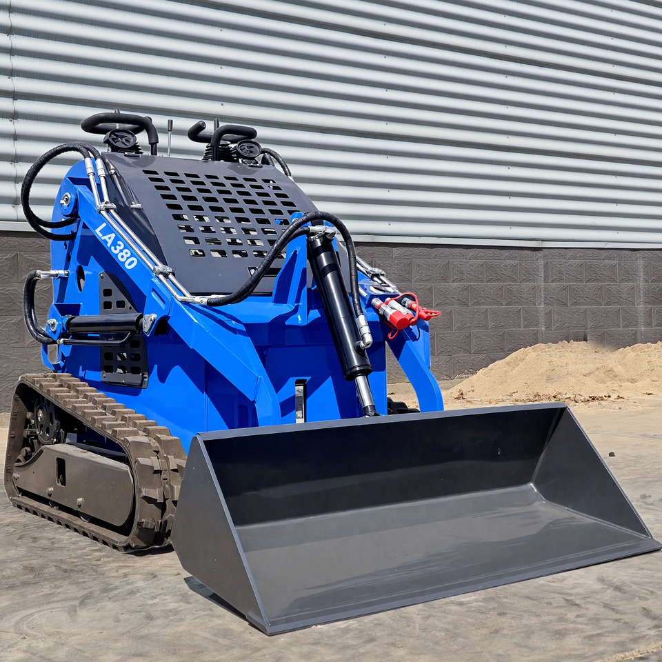 LEZUM Free Shipping Mini Skid Steer Loader Compact Track Electric/Diesel Chinese Mini Skid Steer Loader For Sale With Mini Skid Steer Attachments 4 In 1 Bucket - Φορτωτής πλάγιας ολίσθησης: φωτογραφία 3 LEZUM Free Shipping Mini Skid Steer Loader Compact Track Electric/Diesel Chinese Mini Skid Steer Loader For Sale With Mini Skid Steer Attachments 4 In 1 Bucket - Φορτωτής πλάγιας ολίσθησης: φωτογραφία 3