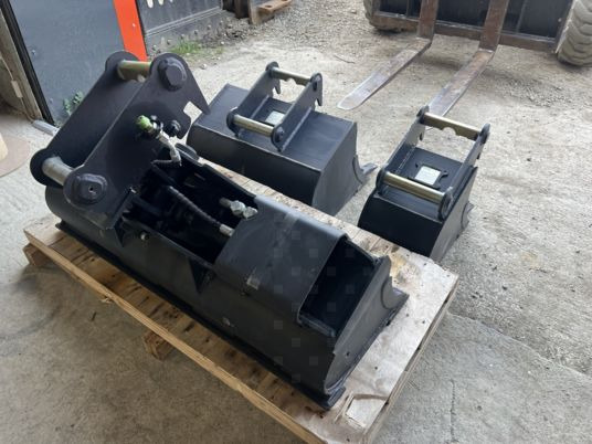 Godets pour minipelle QA05 / MS01 - Κουβάς για εκσκαφέα: φωτογραφία 2 Godets pour minipelle QA05 / MS01 - Κουβάς για εκσκαφέα: φωτογραφία 2