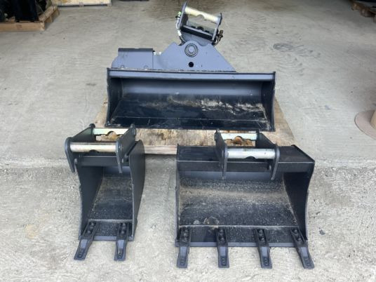 Godets pour minipelle QA05 / MS01 - Κουβάς για εκσκαφέα: φωτογραφία 1 Godets pour minipelle QA05 / MS01 - Κουβάς για εκσκαφέα: φωτογραφία 1