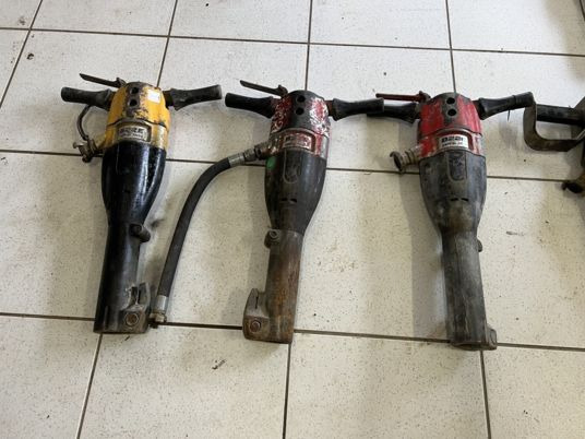 Marteau piqueur pneumatique air kaeser B22E - Εξοπλισμού κατασκευών: φωτογραφία 1 Marteau piqueur pneumatique air kaeser B22E - Εξοπλισμού κατασκευών: φωτογραφία 1