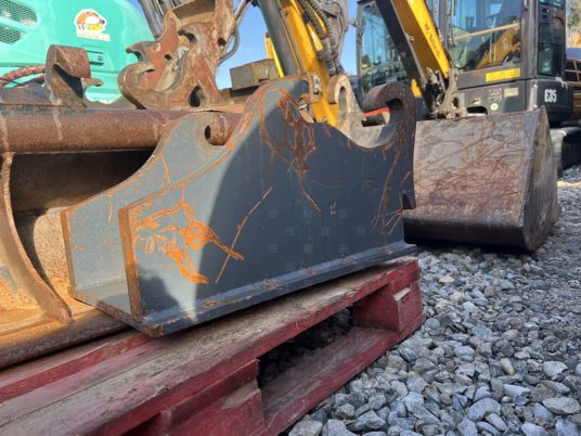 Platine à boulonner mecalac Connect - Ταχυσύνδεσμος: φωτογραφία 4 Platine à boulonner mecalac Connect - Ταχυσύνδεσμος: φωτογραφία 4