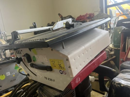 SCIE DE CARRELAGE HUSQVARNA TS230F - Εργαλείο/ Εξοπλισμός: φωτογραφία 4 SCIE DE CARRELAGE HUSQVARNA TS230F - Εργαλείο/ Εξοπλισμός: φωτογραφία 4