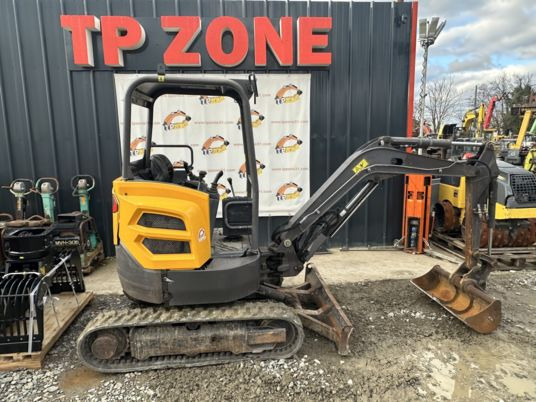 Volvo ECR25D à 22 500 € HT - Μίνι εκσκαφέας: φωτογραφία 1 Volvo ECR25D à 22 500 € HT - Μίνι εκσκαφέας: φωτογραφία 1