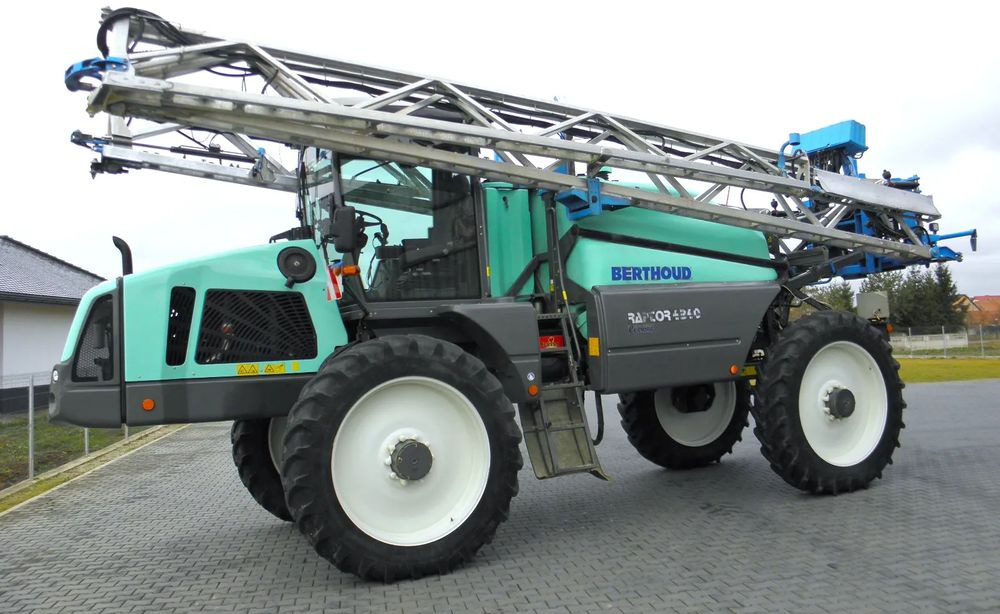 Αυτοκινούμενο ψεκαστικό Berthoud Raptor 4240 36 M, GPS Trimble Automatyczne wylaczanie sekcji, Nie Malowany, Stan Bardzo Dobry: φωτογραφία 8 Αυτοκινούμενο ψεκαστικό Berthoud Raptor 4240 36 M, GPS Trimble Automatyczne wylaczanie sekcji, Nie Malowany, Stan Bardzo Dobry: φωτογραφία 8