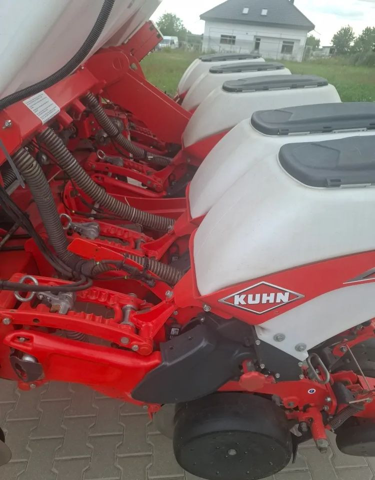Kuhn Maxima 3 TS 2021 Rok , Stan Idealny - Σπαρτική μηχανή: φωτογραφία 4 Kuhn Maxima 3 TS 2021 Rok , Stan Idealny - Σπαρτική μηχανή: φωτογραφία 4