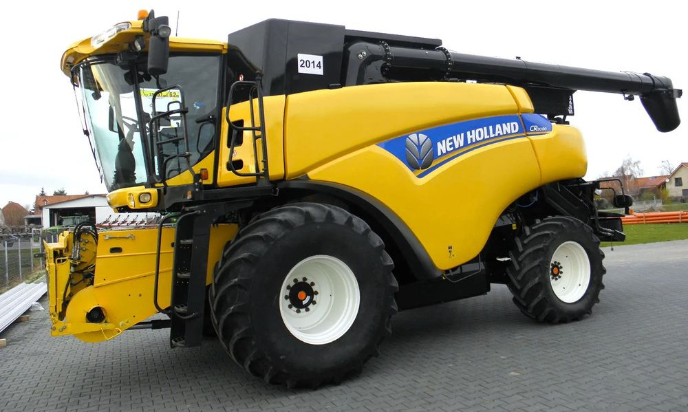 New Holland CR9080 2013 Rok , heder Varifeed 9,15m, Nowsza Wersja, Nie Malowany, Stan Idealny - Θεριζοαλωνιστική μηχανή: φωτογραφία 3 New Holland CR9080 2013 Rok , heder Varifeed 9,15m, Nowsza Wersja, Nie Malowany, Stan Idealny - Θεριζοαλωνιστική μηχανή: φωτογραφία 3