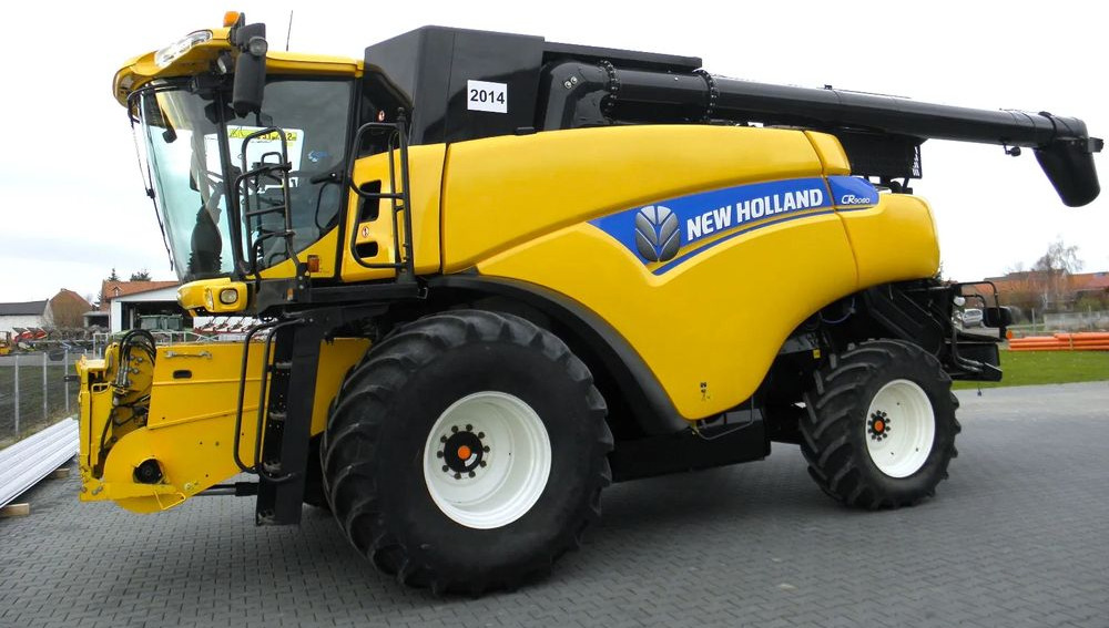 New Holland CR9080 2013 Rok , heder Varifeed 9,15m, Nowsza Wersja, Nie Malowany, Stan Idealny - Θεριζοαλωνιστική μηχανή: φωτογραφία 1 New Holland CR9080 2013 Rok , heder Varifeed 9,15m, Nowsza Wersja, Nie Malowany, Stan Idealny - Θεριζοαλωνιστική μηχανή: φωτογραφία 1