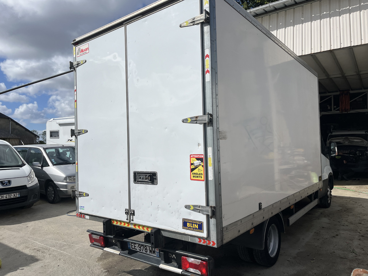 Iveco Daily 35-130 35c13 caisse - Επαγγελματικό αυτοκίνητο κόφα: φωτογραφία 2 Iveco Daily 35-130 35c13 caisse - Επαγγελματικό αυτοκίνητο κόφα: φωτογραφία 2