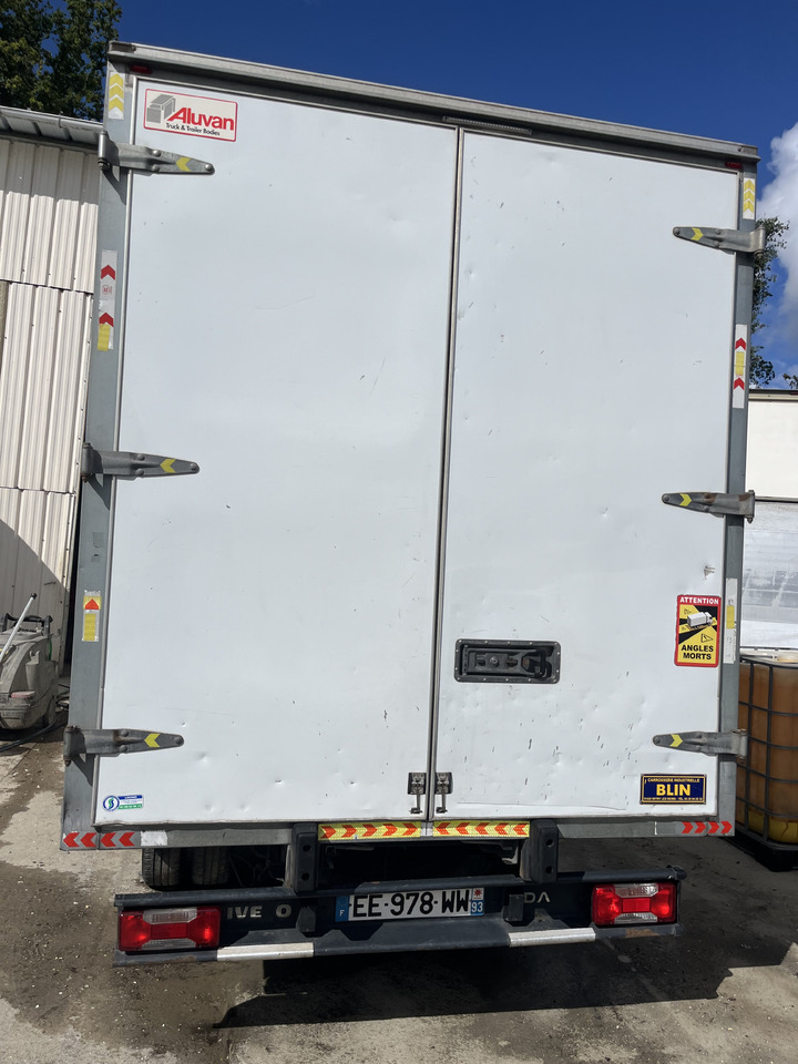 Iveco Daily 35-130 35c13 caisse - Επαγγελματικό αυτοκίνητο κόφα: φωτογραφία 3 Iveco Daily 35-130 35c13 caisse - Επαγγελματικό αυτοκίνητο κόφα: φωτογραφία 3