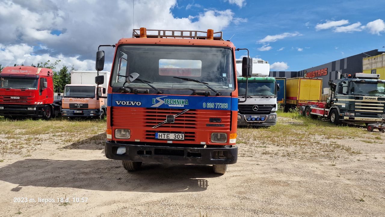 VOLVO FL 10 8x4 - Φορτηγό ανατρεπόμενο: φωτογραφία 2 VOLVO FL 10 8x4 - Φορτηγό ανατρεπόμενο: φωτογραφία 2