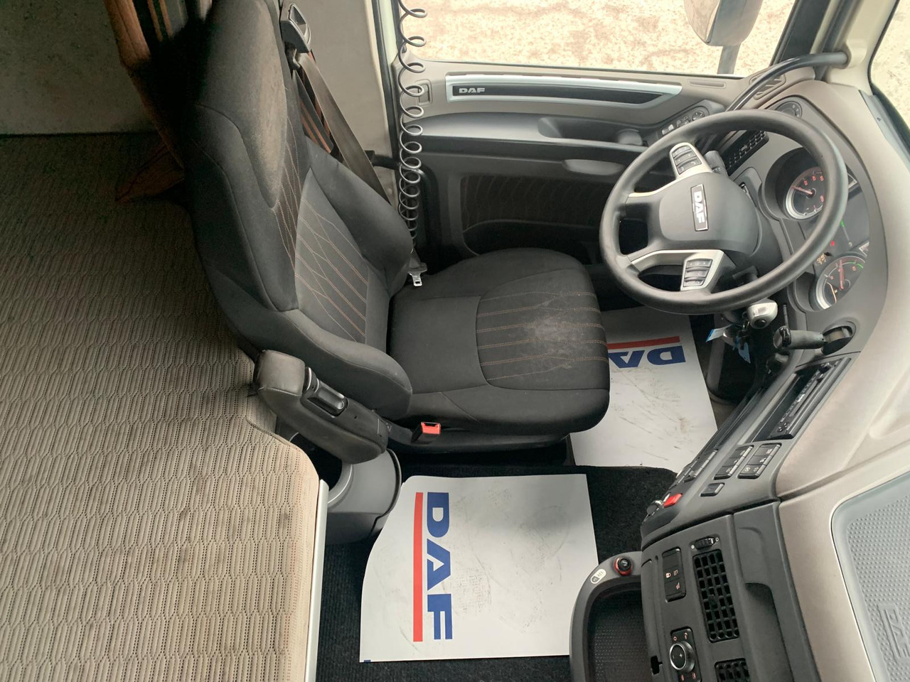 Τράκτορας DAF XF480FT Push Floor Hydraulics: φωτογραφία 18