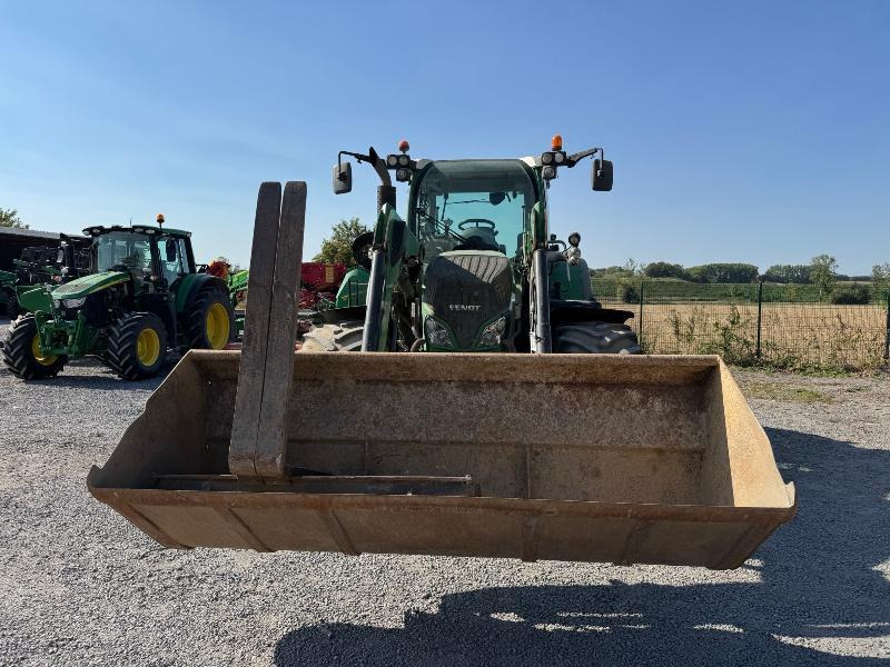 FENDT 724 POWER - Τρακτέρ: φωτογραφία 2 FENDT 724 POWER - Τρακτέρ: φωτογραφία 2