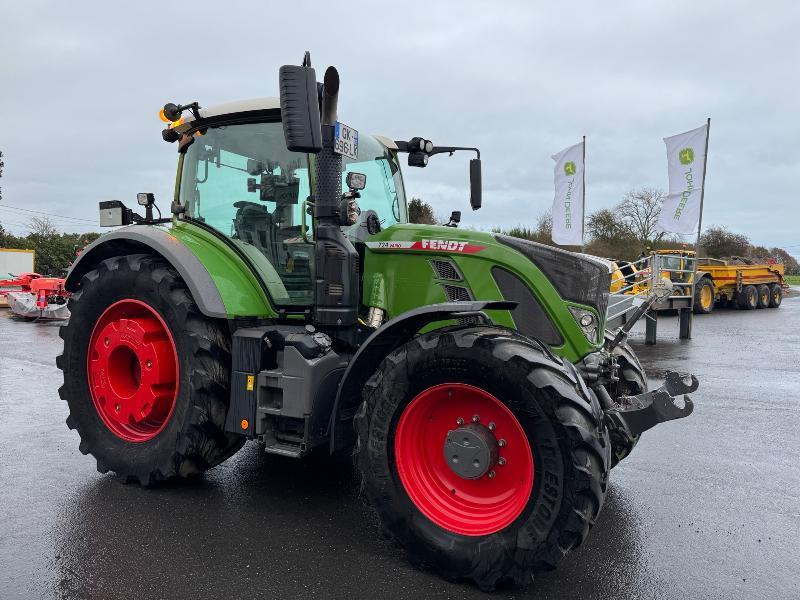 FENDT 724 PROFI PLUS - Τρακτέρ: φωτογραφία 3 FENDT 724 PROFI PLUS - Τρακτέρ: φωτογραφία 3