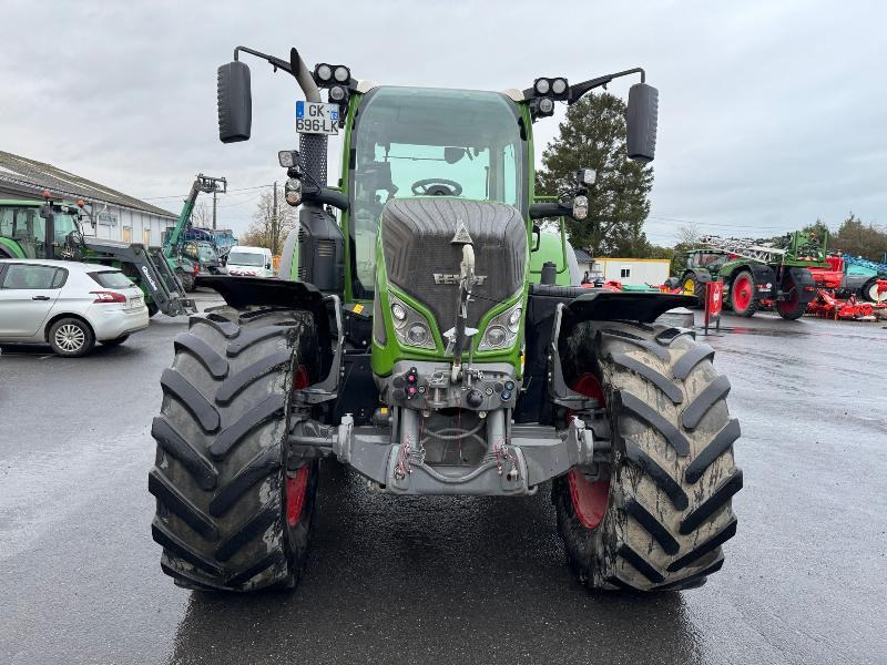 FENDT 724 PROFI PLUS - Τρακτέρ: φωτογραφία 2 FENDT 724 PROFI PLUS - Τρακτέρ: φωτογραφία 2