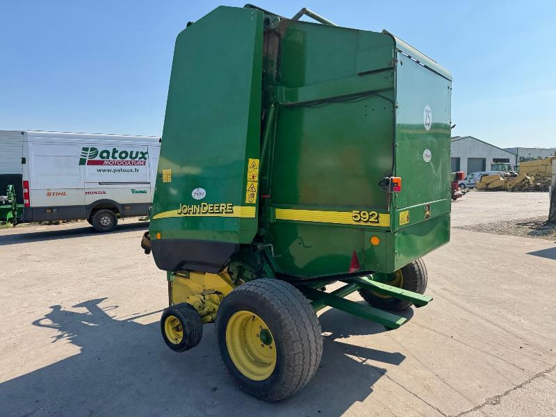Χορτοδετική μηχανή στρόγγυλης μπάλας JOHN DEERE 592: φωτογραφία 8