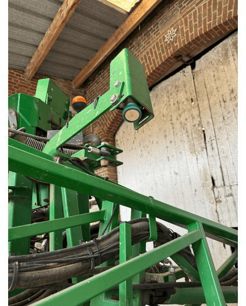JOHN DEERE 832I - Συρόμενο ψεκαστικό: φωτογραφία 4 JOHN DEERE 832I - Συρόμενο ψεκαστικό: φωτογραφία 4