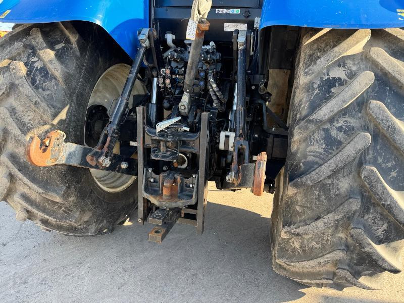 NEW-HOLLAND T7.260 PC - Τρακτέρ: φωτογραφία 3 NEW-HOLLAND T7.260 PC - Τρακτέρ: φωτογραφία 3