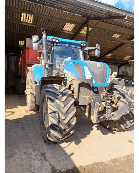 NEW-HOLLAND T7.270 AC - Τρακτέρ: φωτογραφία 5 NEW-HOLLAND T7.270 AC - Τρακτέρ: φωτογραφία 5