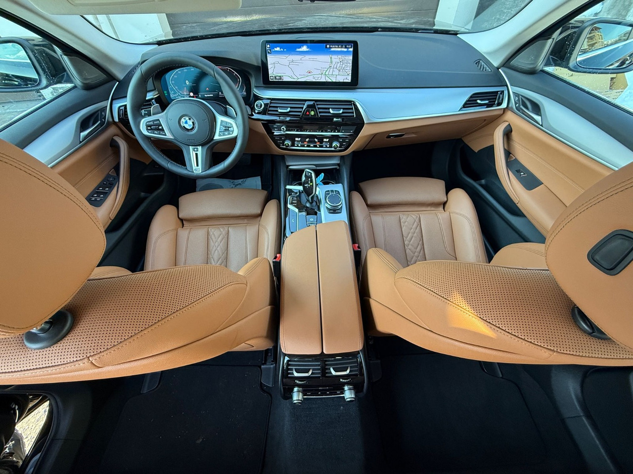 BMW 520D MILDHYBRID - Λιμουζίνα/ Sedan: φωτογραφία 2 BMW 520D MILDHYBRID - Λιμουζίνα/ Sedan: φωτογραφία 2