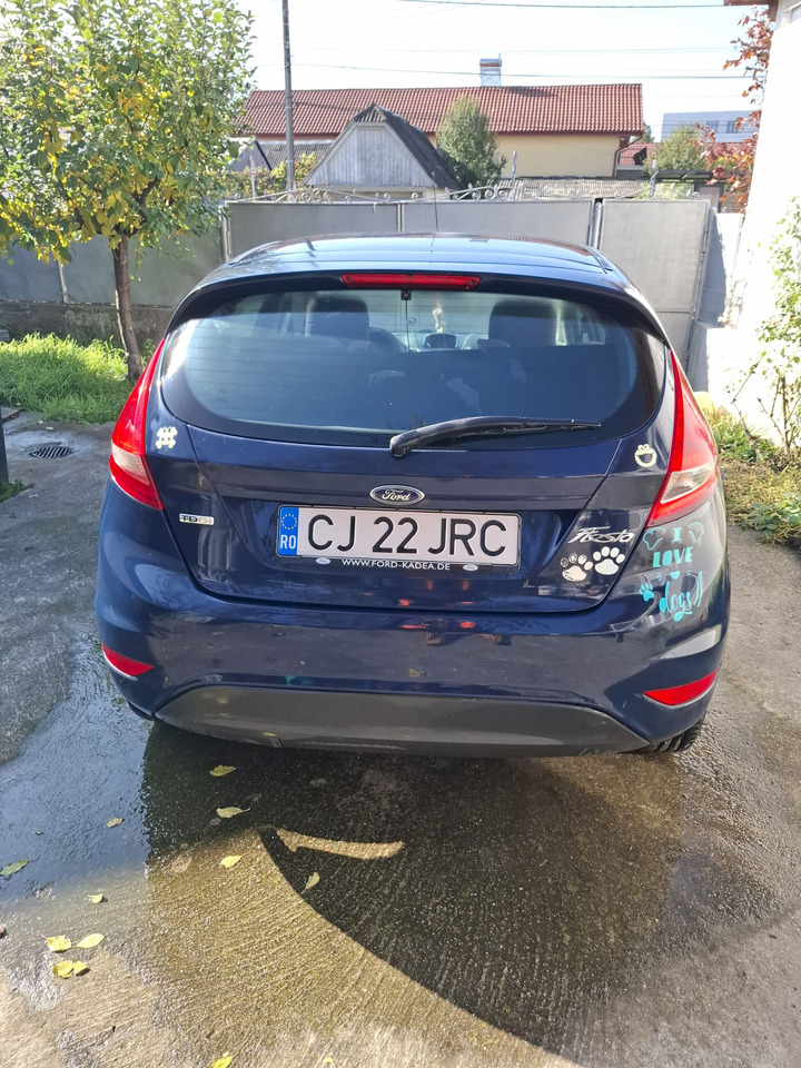 Ford Fiesta - Λιμουζίνα/ Sedan: φωτογραφία 4 Ford Fiesta - Λιμουζίνα/ Sedan: φωτογραφία 4