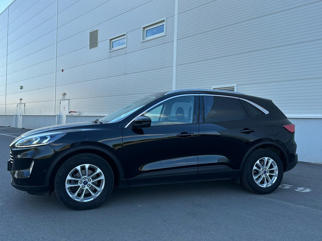 Ford Kuga - Λιμουζίνα/ Sedan: φωτογραφία 3 Ford Kuga - Λιμουζίνα/ Sedan: φωτογραφία 3