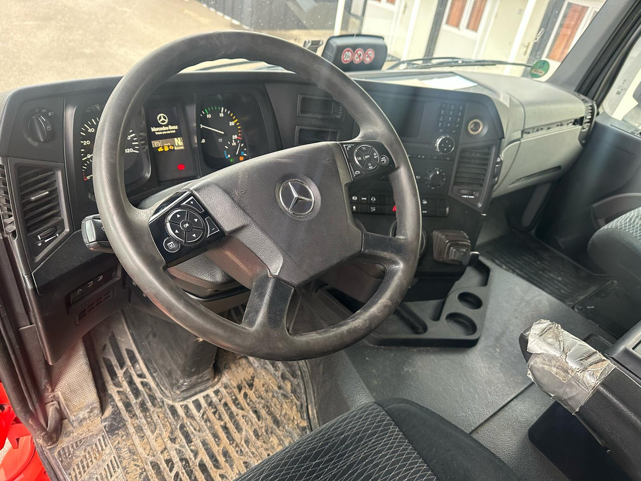 MERCEDES-BENZ ANTOS Tractor head - Τράκτορας: φωτογραφία 3 MERCEDES-BENZ ANTOS Tractor head - Τράκτορας: φωτογραφία 3