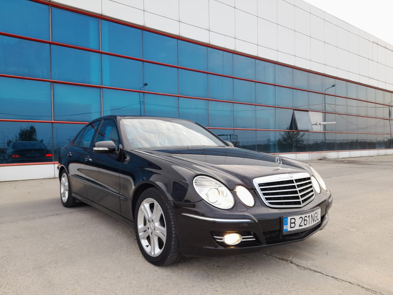 Mercedes Benz E350 - Αυτοκίνητο: φωτογραφία 4 Mercedes Benz E350 - Αυτοκίνητο: φωτογραφία 4