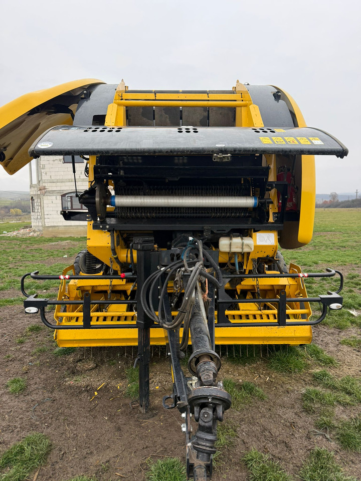 New Holland Roll-Belt 180 Baler - Χορτοδετική μηχανή στρόγγυλης μπάλας: φωτογραφία 2 New Holland Roll-Belt 180 Baler - Χορτοδετική μηχανή στρόγγυλης μπάλας: φωτογραφία 2