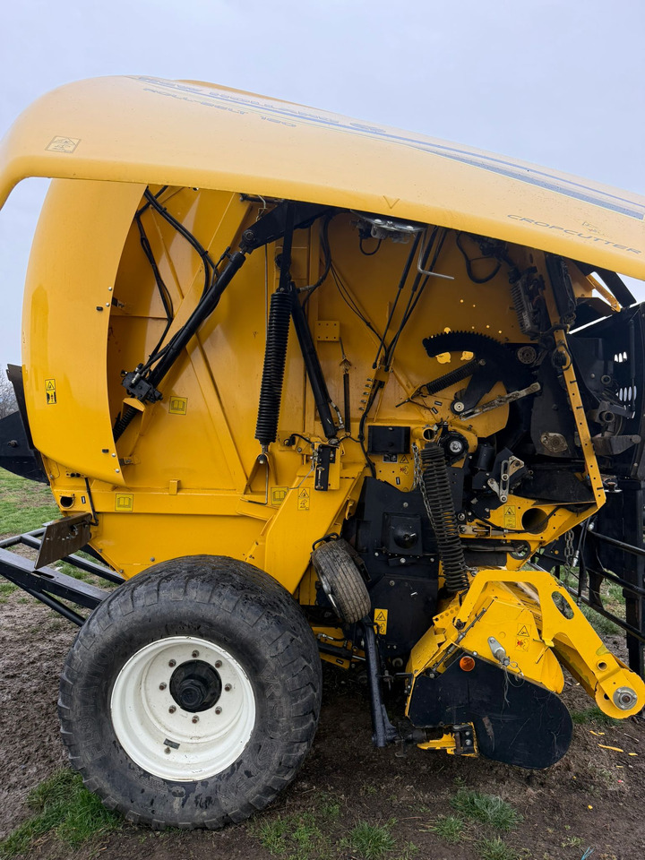 New Holland Roll-Belt 180 Baler - Χορτοδετική μηχανή στρόγγυλης μπάλας: φωτογραφία 4 New Holland Roll-Belt 180 Baler - Χορτοδετική μηχανή στρόγγυλης μπάλας: φωτογραφία 4