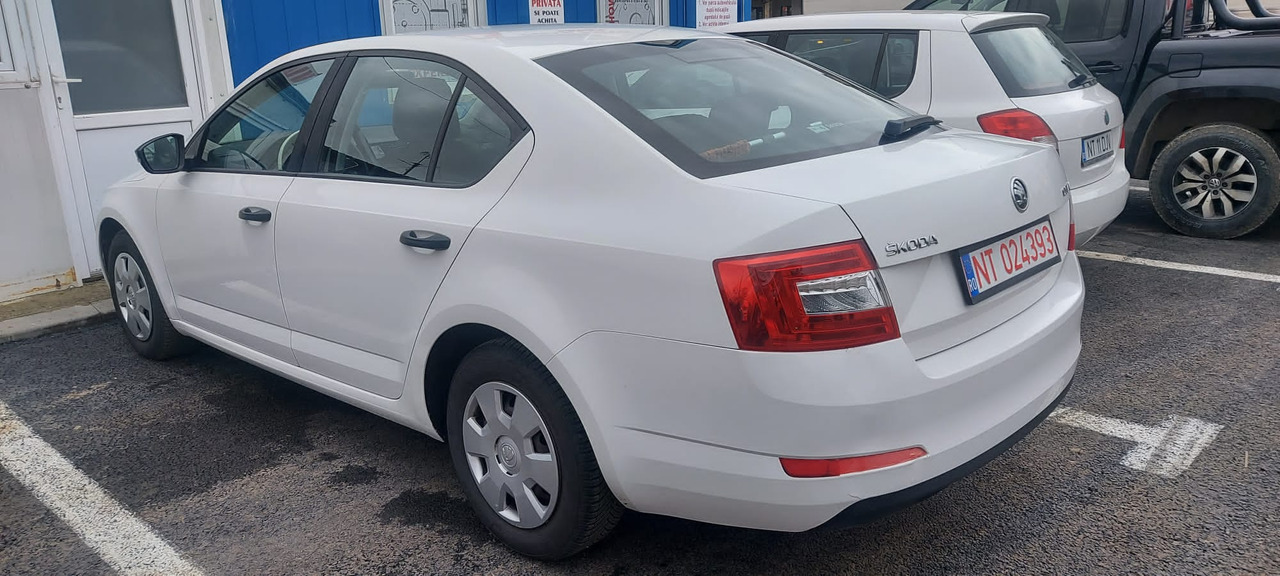SKODA OCTAVIA - Αυτοκίνητο: φωτογραφία 3 SKODA OCTAVIA - Αυτοκίνητο: φωτογραφία 3