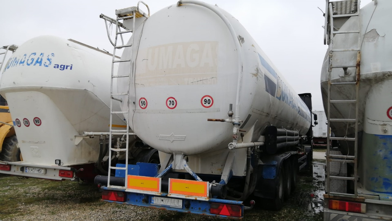 SPITZER Tank/Silo 57,000 l 4 Compartments for Powders/Feed/Water//Liquid Fertilizer/etc. - Σιλοφόρο: φωτογραφία 3 SPITZER Tank/Silo 57,000 l 4 Compartments for Powders/Feed/Water//Liquid Fertilizer/etc. - Σιλοφόρο: φωτογραφία 3
