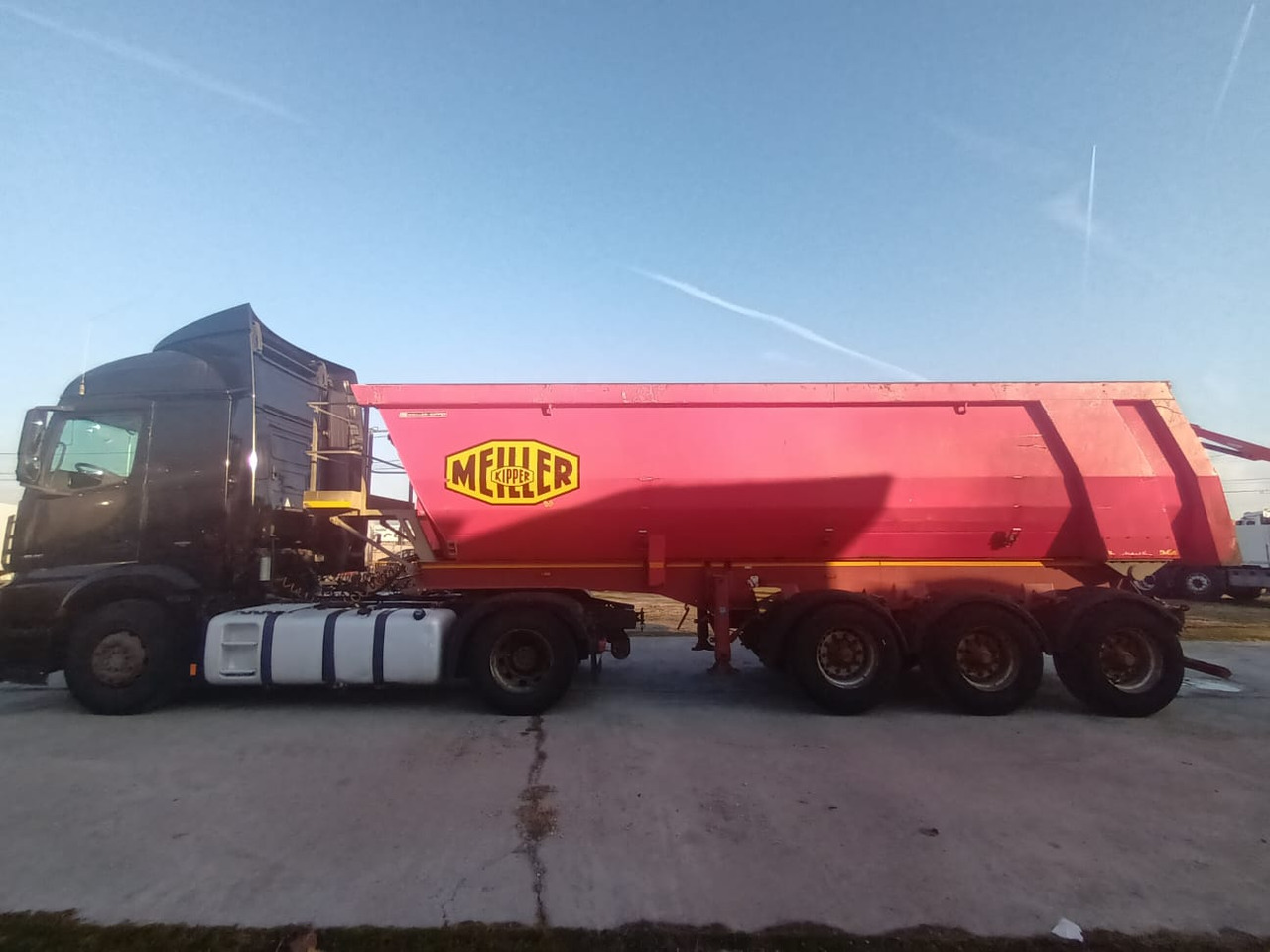 Tractor Head Mercedes-Benz Actros (2014) + Semi-trailer Tipper Meiller – Kipper (2004) - Τράκτορας: φωτογραφία 4 Tractor Head Mercedes-Benz Actros (2014) + Semi-trailer Tipper Meiller – Kipper (2004) - Τράκτορας: φωτογραφία 4