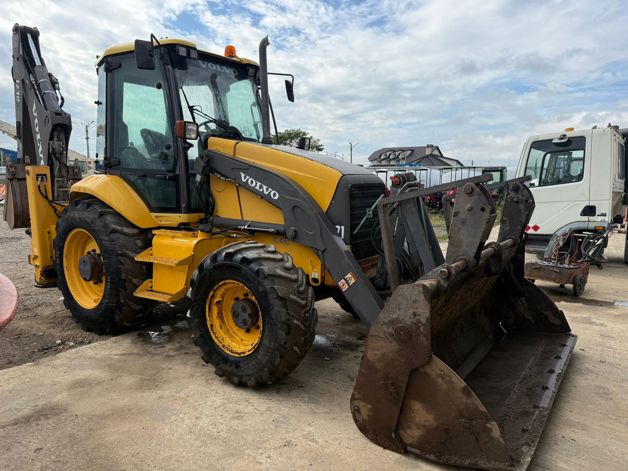 VOLVO BL71 Backhoe Loader - Φορτωτής εκσκαφέας: φωτογραφία 1 VOLVO BL71 Backhoe Loader - Φορτωτής εκσκαφέας: φωτογραφία 1