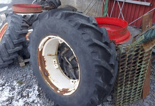 14.9R28 rengas - Valtra - Ελαστικό για Τρακτέρ: φωτογραφία 1 14.9R28 rengas - Valtra - Ελαστικό για Τρακτέρ: φωτογραφία 1