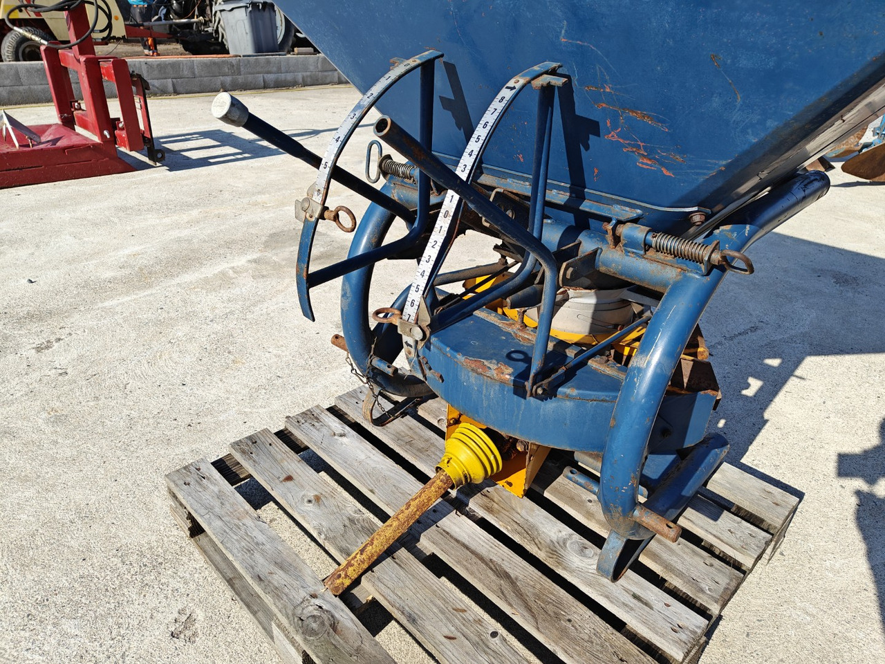 BOGBALLE B500 - Λιπασματοδιανομέας: φωτογραφία 5 BOGBALLE B500 - Λιπασματοδιανομέας: φωτογραφία 5