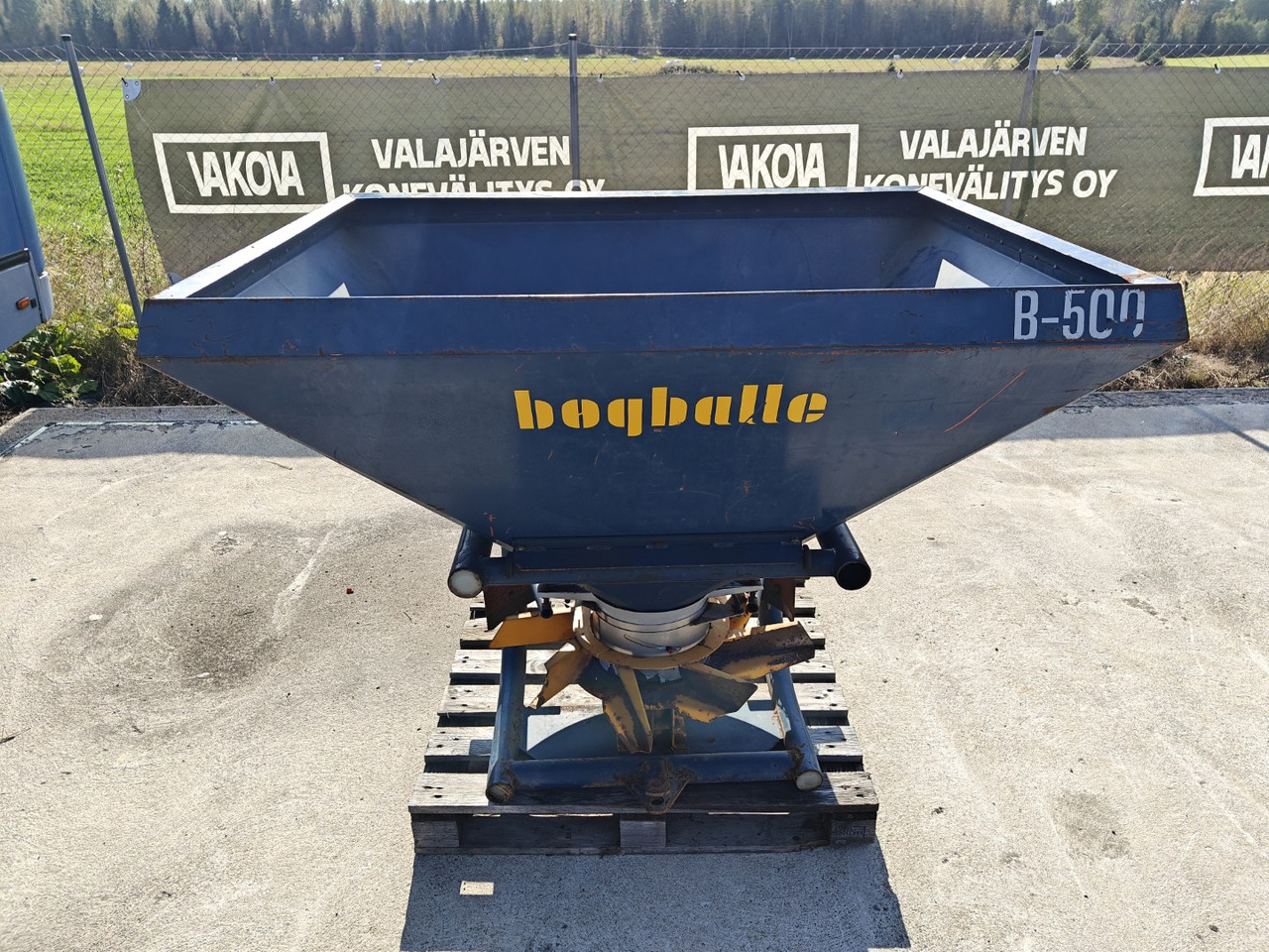 BOGBALLE B500 - Λιπασματοδιανομέας: φωτογραφία 1 BOGBALLE B500 - Λιπασματοδιανομέας: φωτογραφία 1
